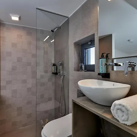 Pachnes Luxury - Heated Pool, Sea View *